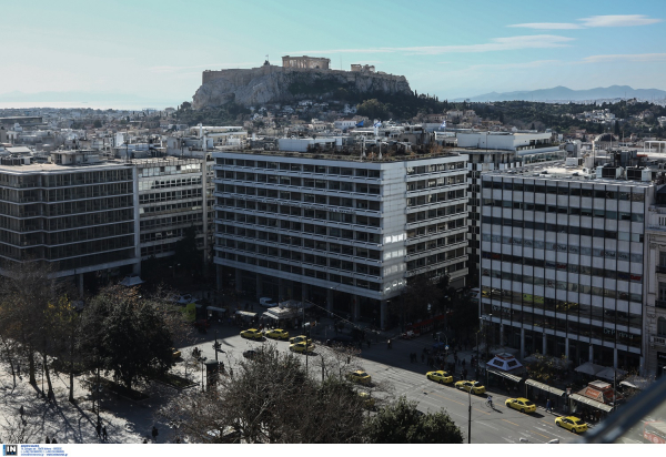 Επιστρέφουν τα «ασφυκτικά» πλεονάσματα για την ελληνική οικονομία