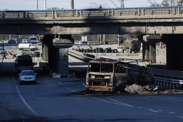 Ουκρανία: Σφοδρές επιθέσεις σε Χάρκοβο - Μαριούπολη, κίνδυνος εισβολής μέσω Λευκορωσίας, κοντά σε συμφωνία λέει ο Τσαβούσογλου