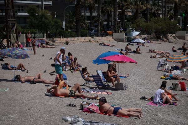 Καιρός: Ζέστη σε όλη τη χώρα, τους 38 βαθμούς θα αγγίξει ο υδράργυρος (αναλυτική πρόγνωση)