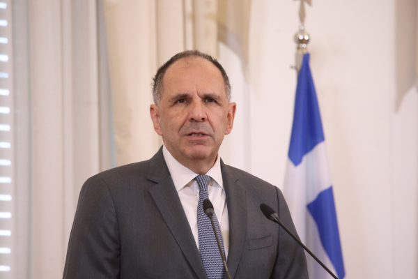 Σε δύσκολη θέση ο Γεραπετρίτης