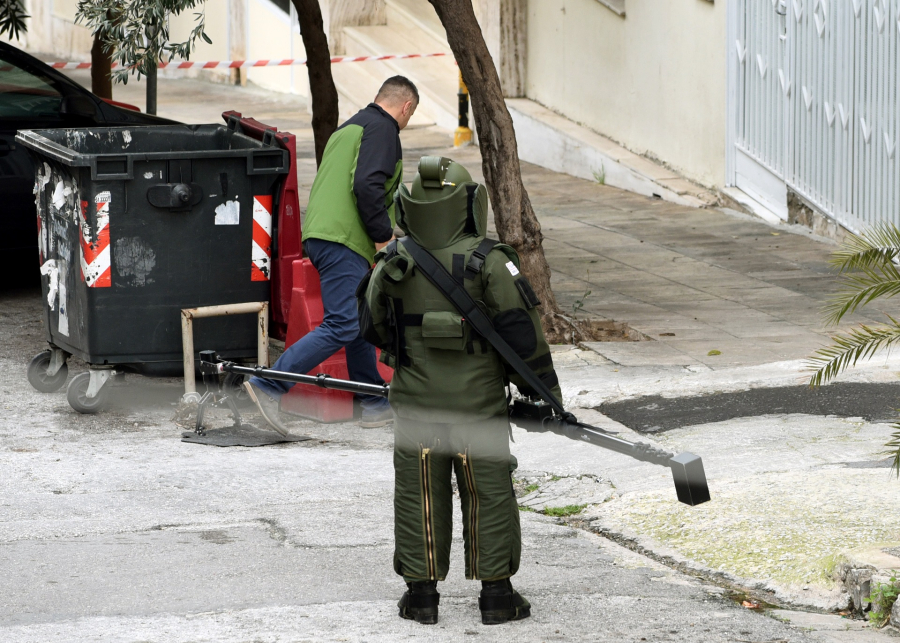 Καταιγισμός από φάρσες σε Ηράκλειο και Χανιά, νέο τηλεφώνημα για βόμβα