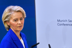 Φον ντερ Λάιεν: Πλήρης στήριξη στην πρόταση Ζελένσκι για εκεχειρία - Νέα χρηματοδότηση για drones και πυραύλους στην Ουκρανία
