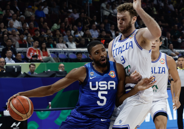 Mundobasket 2023: Οι ΗΠΑ «διέλυσαν» την Ιταλία και με κατοστάρα μπήκαν τετράδα