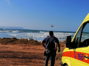 Κρήτη: Πήγε να σώσει 7χρονο κορίτσι από πνιγμό και παρασύρθηκε από τα κύματα