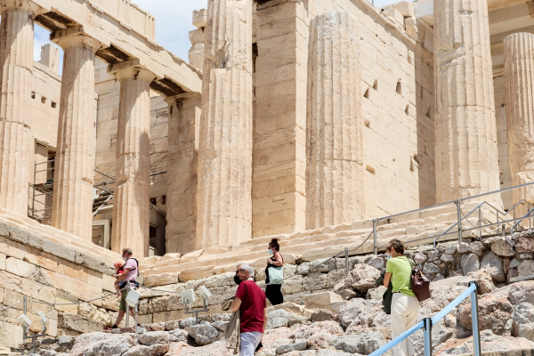 Μενδώνη για έργα στην Ακρόπολη: «Τηρούνται όλες οι δεσμεύσεις της UNESCO» (βίντεο)