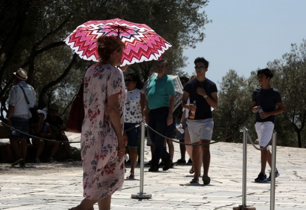 Ζέστη και σήμερα με τον υδράργυρο να «σκαρφαλώνει» στους 36 βαθμούς