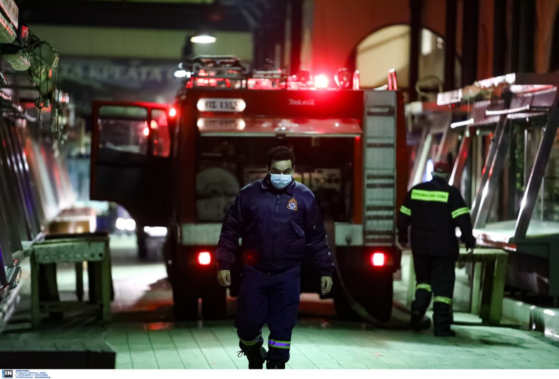 Σαλαμίνα: Υπο έλεγχο η πυρκαγιά στην περιοχή Παλούκια