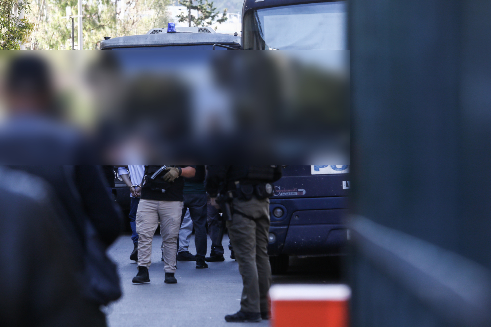 Προφυλακίστηκαν οι έξι από τους οκτώ συλληφθέντες για τη ληστεία στην Κάτω Τιθορέα