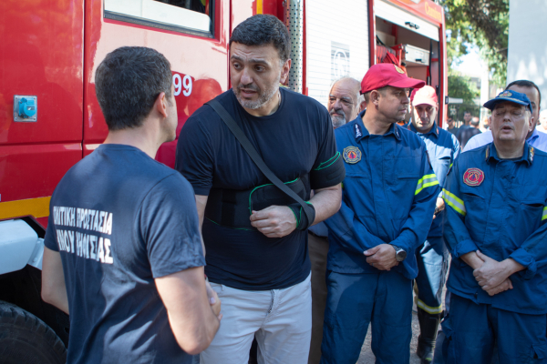 Κικίλιας: Θεωρητικά ακατόρθωτο αυτό που πέτυχαν οι πυροσβέστες στην Εύβοια