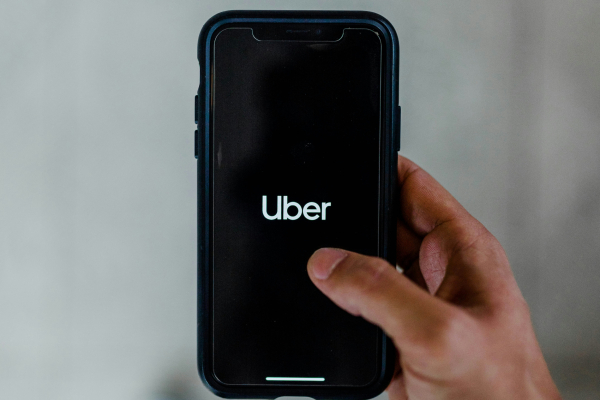 Πρόστιμο 290 εκατ. ευρώ στην Uber για διαρροή προσωπικών δεδομένων