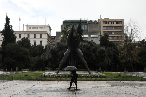 Αλλάζει ο καιρός το τριήμερο της Πρωτομαγιάς με βροχές και πτώση της θερμοκρασίας