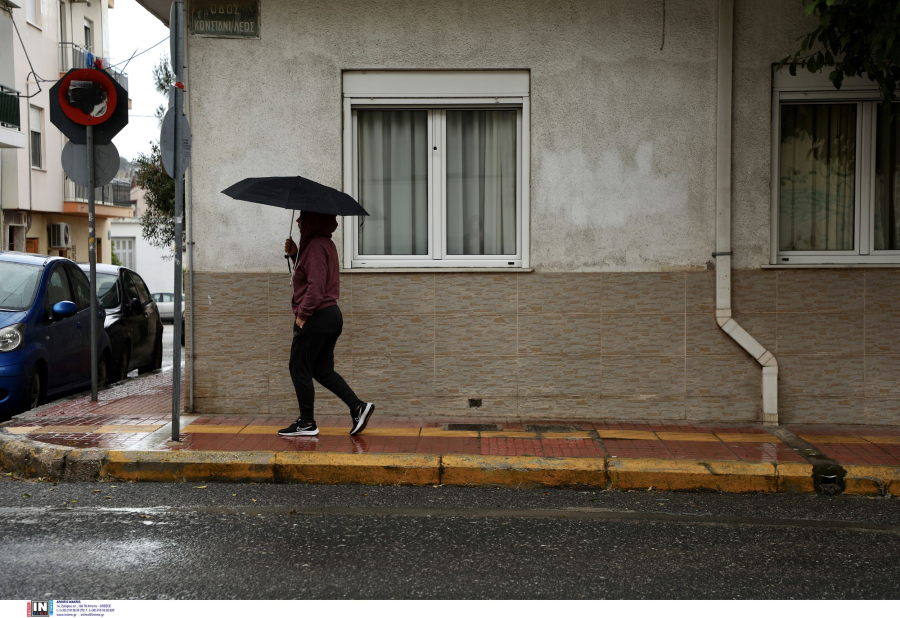 Καιρός σήμερα: Συνεχίζονται οι βροχές και οι καταιγίδες - Έρχονται 35αρια