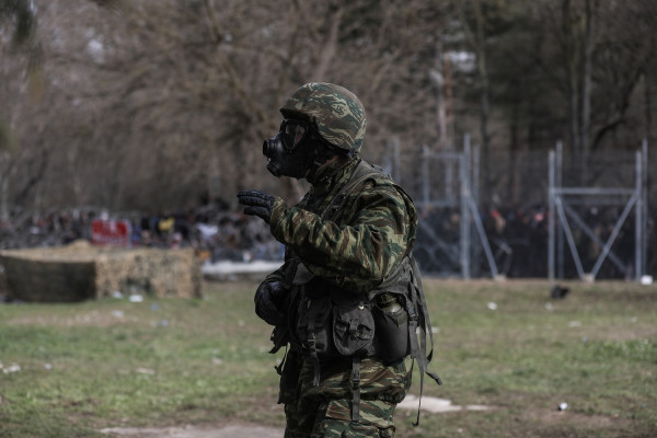 «Φωτογράφισε» αύξηση της στρατιωτικής θητείας ο Μητσοτάκης