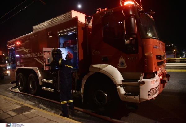 Φωτιά σε κατάστημα στην Πατησίων, ισχυρή κινητοποίηση της πυροσβεστικής