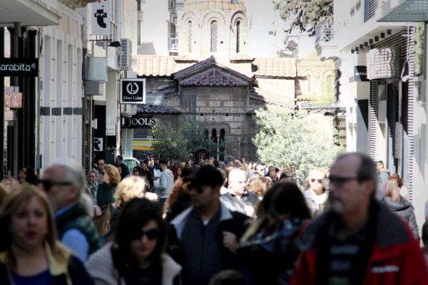 Παραμονή Πρωτοχρονιάς: Μέχρι τι ώρα θα είναι ανοιχτά τα καταστήματα σήμερα