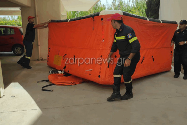 Χανιά: Γυναίκα απειλεί να βάλει φωτιά και να πέσει από το μπαλκόνι του σπιτιού της