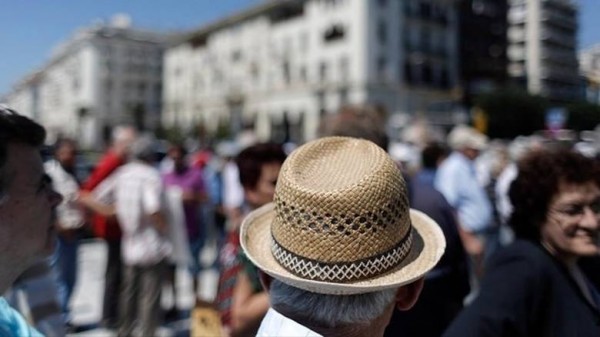 Συντάξεις Σεπτεμβρίου 2017 - Ξεκινά η καταβολή: Ημερομηνίες για ΙΚΑ, ΟΓΑ, δημόσιο και ΟΑΕΕ