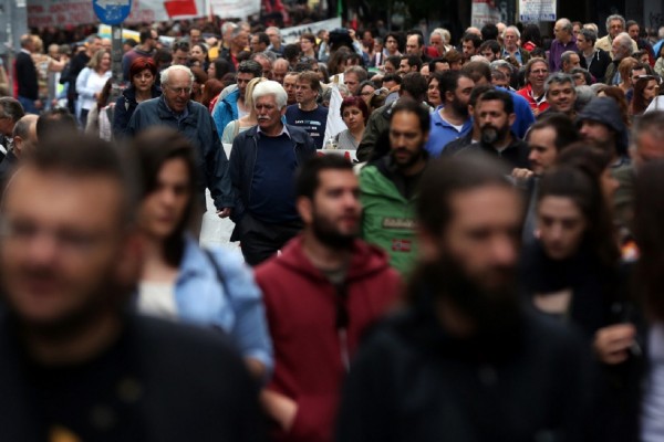 Όσα πρέπει να ξέρετε για την αλλαγή στον υπολογισμό των ασφαλιστικών εισφορών