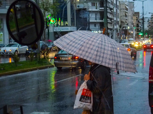 Καιρός: Έρχεται κακοκαιρία το βράδυ της Κυριακής (χάρτες)