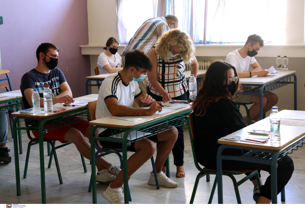 Τι ισχύει με τον βαθμό του Λυκείου και την εισαγωγή στο πανεπιστήμιο με πανελλήνιες 2023