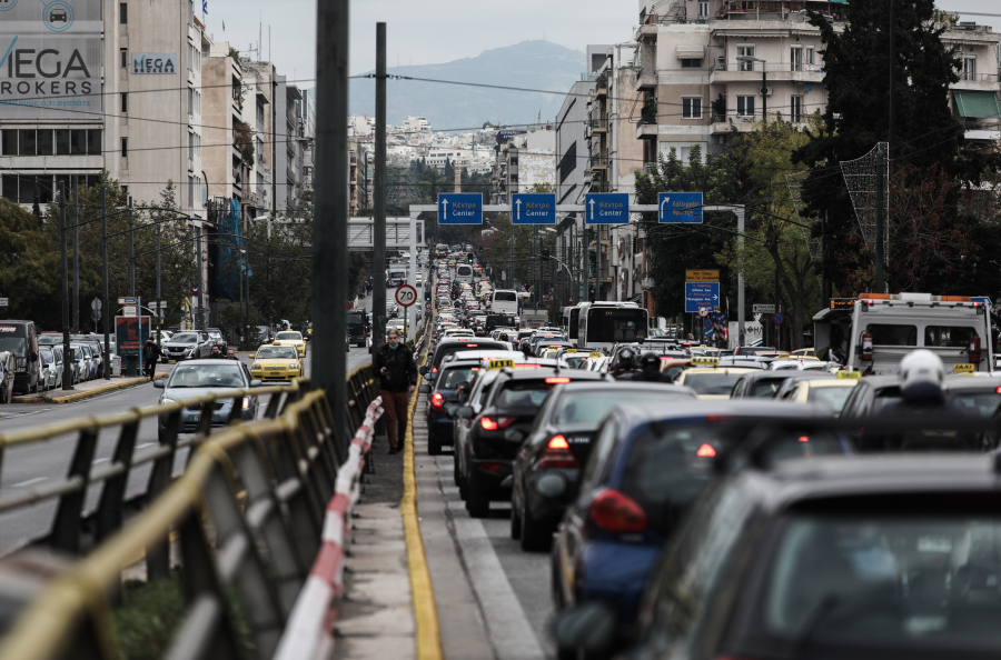 Αυξημένη κίνηση στον Κηφισό - Πού αλλού υπάρχουν προβλήματα