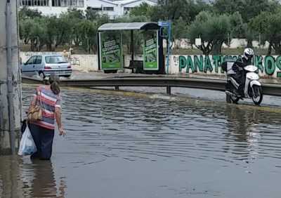 Προβλήματα από την κακοκαιρία στην Αττική 