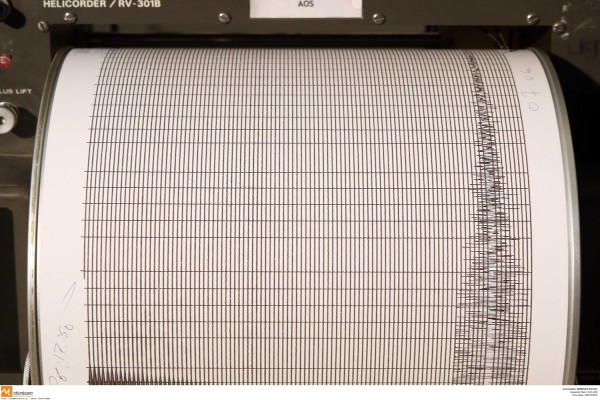 Σεισμός 6.7 Ρίχτερ στη Σάμο: Σηκώθηκε τσουνάμι, η θάλασσα βγήκε στην στεριά, τέσσερις τραυματίες μέχρι στιγμής (vid)