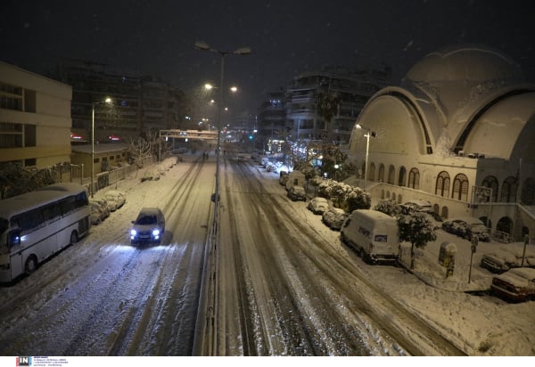 Αγορά αλυσίδων με τα πρώτα χιόνια παρόλο που γίνονται υποχρεωτικές - Πόσο κοστίζουν, ποιο το πρόστιμο