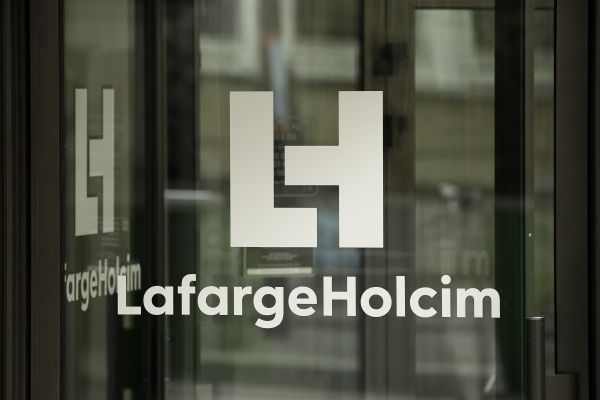 Πρόστιμο εκατομμυρίων στη Lafarge: Ο γαλλικός κολοσσός τσιμέντου παραδέχτηκε ότι υποστήριζε τον ISIS στη Συρία