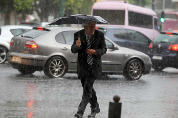 Mε έντονα φαινόμενα o καιρός σήμερα 