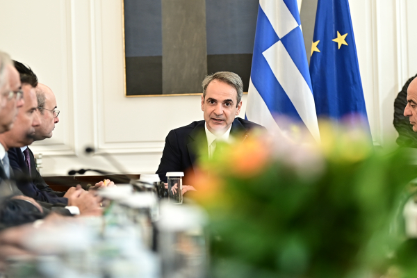 Νέα και Καθημερινή απαξιώνουν τις προτάσεις Μητσοτάκη για το Σύνταγμα