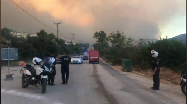 Φωτιά τώρα και στην Αρκαδία, καίγεται δασική έκταση στην περιοχή Ρούτσι νότια της Μεγαλόπολης