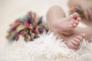 Γιατί καθυστερεί η υπόθεση με το κακοποιημένο βρέφος που νοσηλεύεται στο Καραμανδάνειο