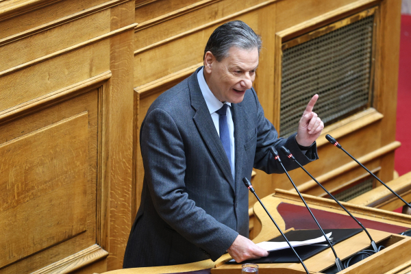 Η απουσία του Σκυλακάκη