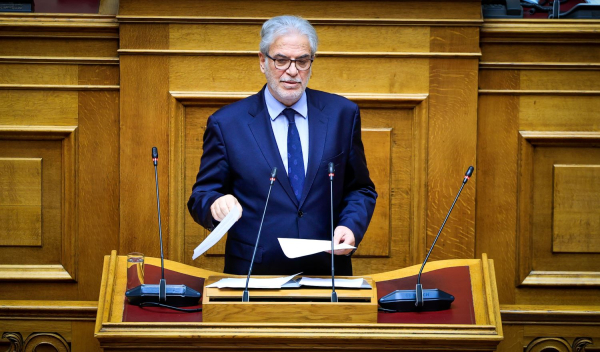 Ατόπημα Στυλιανίδη στη Βουλή και ένταση: «Η μισή Κύπρος είναι ήδη τουρκική»