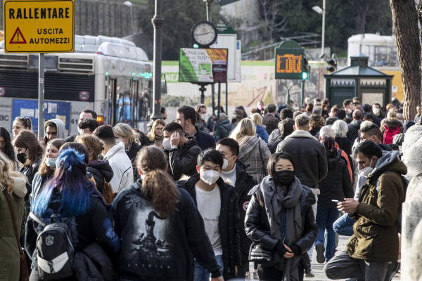 Ιταλία: Πάνω από 100.000 τα νέα κρούσματα και 223 νεκροί το τελευταίο 24ωρο