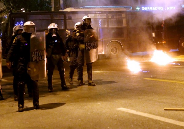 Πεδίο μάχης και πάλι η περιοχή γύρω από το Πολυτεχνείο