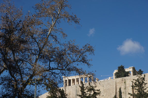 Καιρός: Ηλιόλουστα Θεοφάνεια με λίγες κατά τόπους συννεφιές