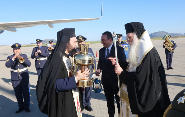 Πώς θα μεταφερθεί το Άγιο Φως στην Ελλάδα