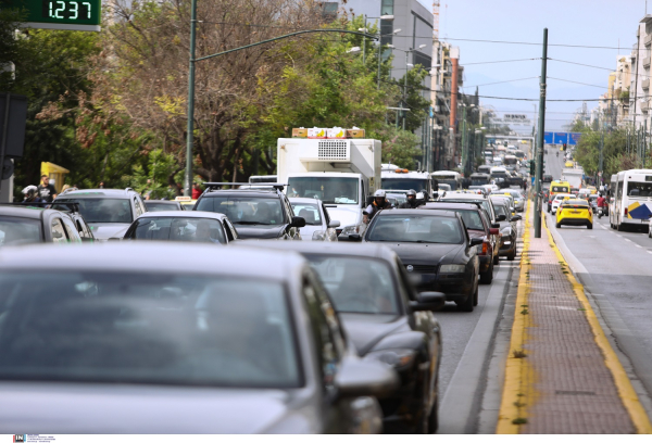 Τι πρέπει να προσέχουμε κατά τη διάρκεια οδήγησης στη βροχή