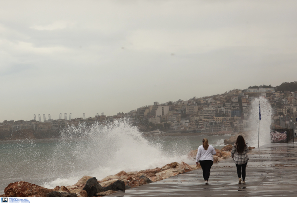 «Χάσαμε μια Κυριακή», λένε οι καταστηματάρχες που δεν άνοιξαν λόγω της... κακοκαιρίας που δεν «ήρθε» -Αλαλούμ με το 112 (βίντεο)