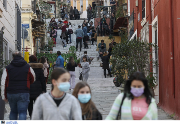 Μαύρο ρεκόρ στα κρούσματα σήμερα: Πάνω από 4.300 νέες μολύνσεις, 72 νεκροί, 741 διασωληνωμένοι