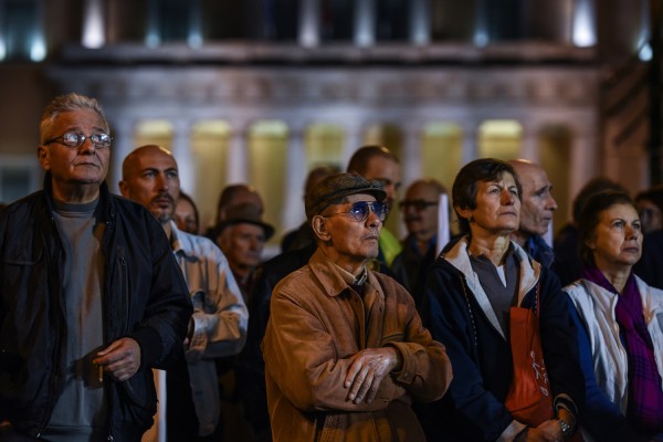 Στο τραπέζι μικρή μείωση ΕΝΦΙΑ, αλλαγές στην εισφορά αλληλεγγύης και μείωση φορολογικών συντελεστών