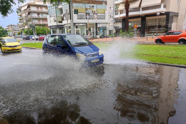 Κακοκαιρία: Συστάσεις από την Πολιτική Προστασία για τα έκτακτα καιρικά φαινόμενα