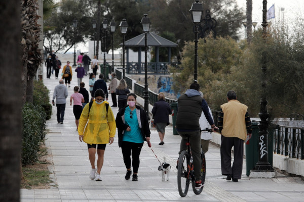 Κορονοϊός Ελλάδα: Πάνω από 2.800 τα νέα κρούσματα, ξεπέρασαν τους 1.000 οι νεκροί, στους 366 οι διασωληνωμένοι