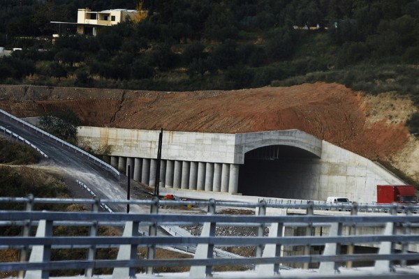 Προσωρινές κυκλοφοριακές ρυθμίσεις στην Αθηνών - Κορίνθου στην περιοχή των Μεγάρων