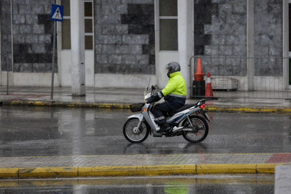 Η απόλυτη ανατροπή στον νέο ΚΟΚ για όσους οδηγούν μηχανή