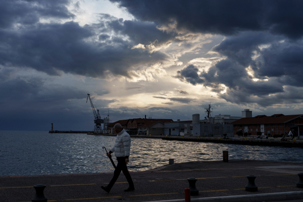 Καιρός σήμερα: Αλλού βροχές και αλλού ήλιος - Που αναμένονται ισχυρές καταιγίδες