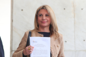 Η Καρυστιανού κατέθεσε στον Άρειο Πάγο την ιδρυτική διακήρυξη: «Η κοινωνία απαιτεί ένωση, ευθύνη και αναγέννηση»