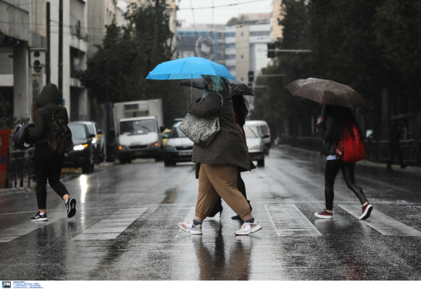 Μετά την παρέλαση... επέλαση βροχών: Πότε έρχεται μπαράζ καταιγίδων